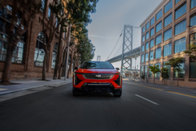 Cadillac OPTIQ AWD