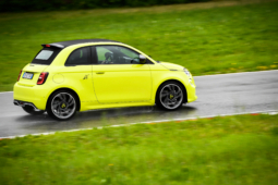 
										Abarth 500e full									