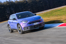 
										Abarth 600e Competizione full									