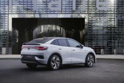 
										Volkswagen ID.5 Pro full									