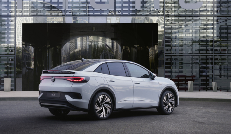 
								Volkswagen ID.5 Pro full									