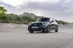 
										MINI John Cooper Works E full									