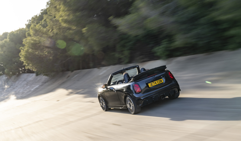 
								MINI John Cooper Works E full									