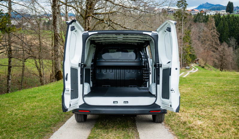 
								MAXUS eDeliver 7 88 kWh FWD full									