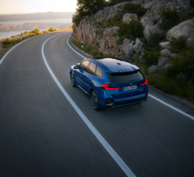 BMW iX1 xDrive30