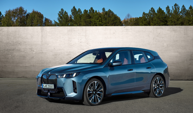 BMW iX xDrive60