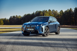 
										BMW iX xDrive60 full									