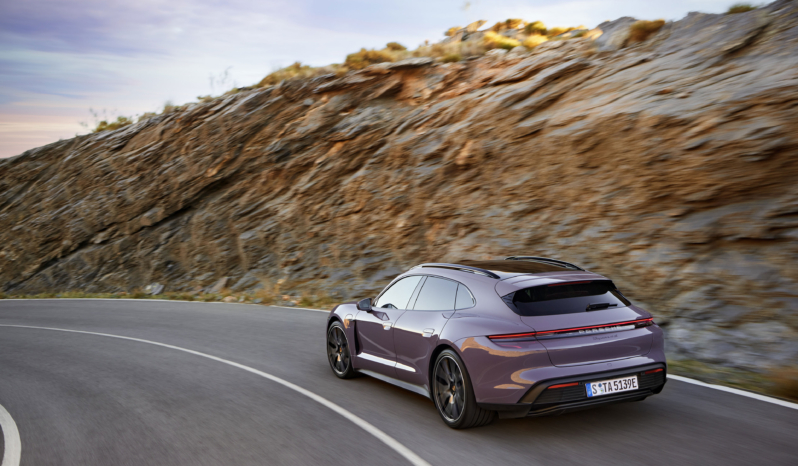 
								Porsche Taycan 4S Sport Turismo full									