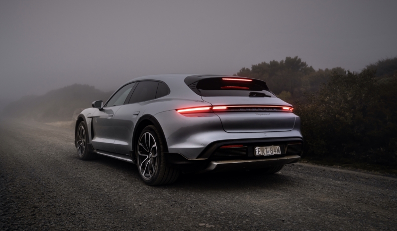 Porsche Taycan 4 Cross Turismo
