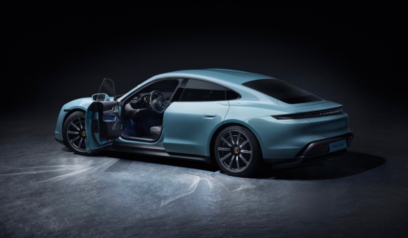
								Porsche Taycan 4S full									
