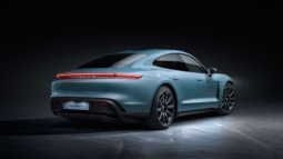 
										Porsche Taycan 4S full									