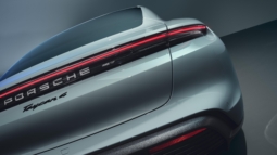 
										Porsche Taycan 4 full									