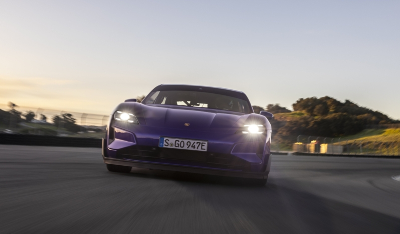 
								Porsche Taycan Turbo GT full									