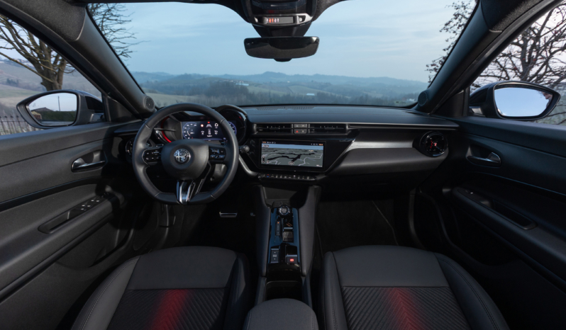 
								Alfa Romeo Junior Elettrica 156 full									