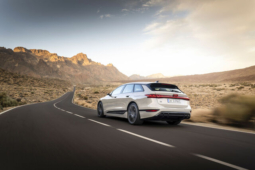 
										Audi A6 Avant e-tron performance full									