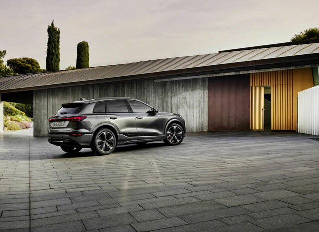 
								Audi Q6 e-tron performance full									