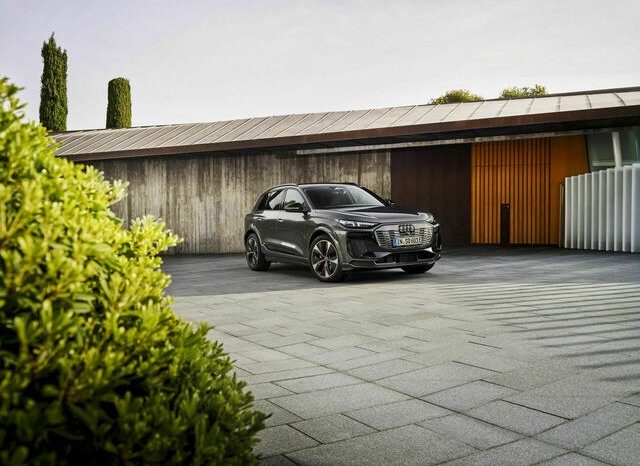 
								Audi Q6 e-tron performance full									