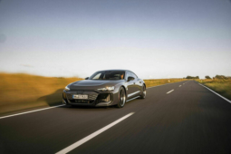 
										Audi S e-tron GT full									