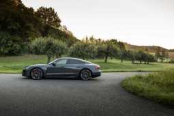 
										Audi S e-tron GT full									