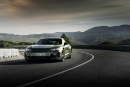 
										Audi RS e-tron GT performance full									