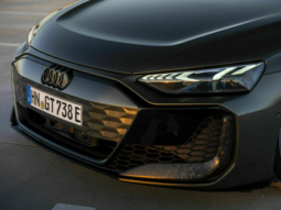 
										Audi RS e-tron GT performance full									