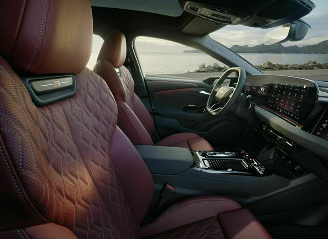 
								Audi S6 Avant e-tron full									