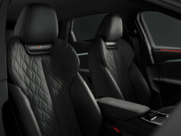 
										Audi S6 Sportback e-tron full									