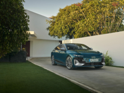 
										Audi S6 Sportback e-tron full									