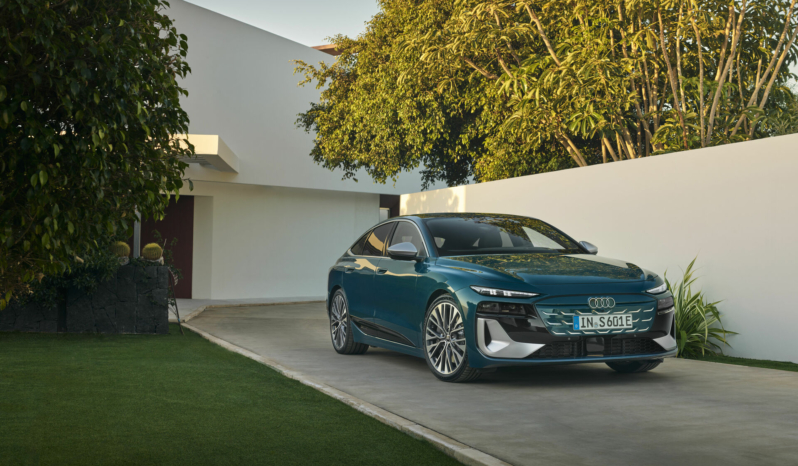 
								Audi S6 Sportback e-tron full									