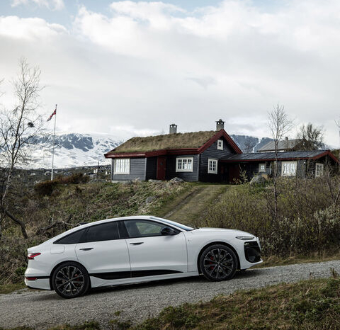 
								Audi A6 Sportback e-tron performance full									