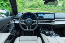 
										BMW i5 eDrive40 Berline full									