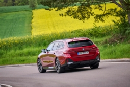 
										BMW i5 M60 xDrive Touring full									