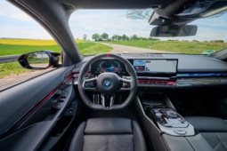 
										BMW i5 M60 xDrive Touring full									