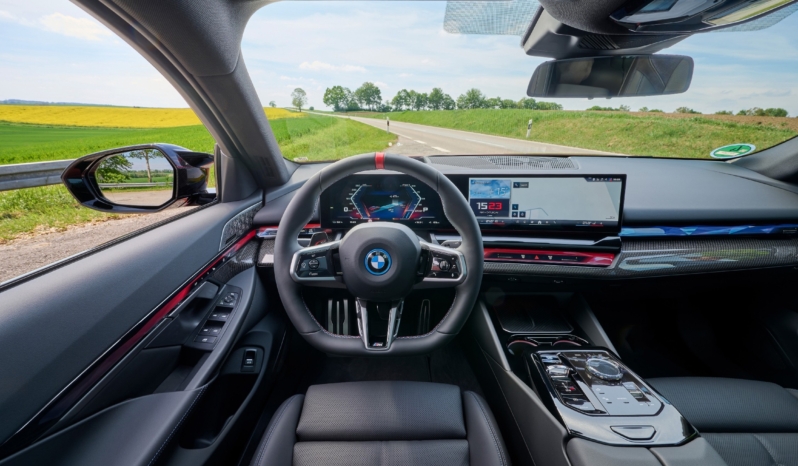 
								BMW i5 M60 xDrive Touring full									