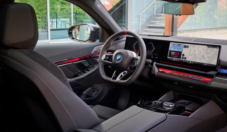 
								BMW i5 M60 xDrive Touring full									