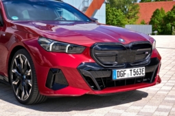 
										BMW i5 M60 xDrive Touring full									