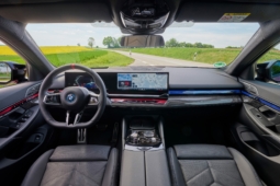 
										BMW i5 eDrive40 Touring full									