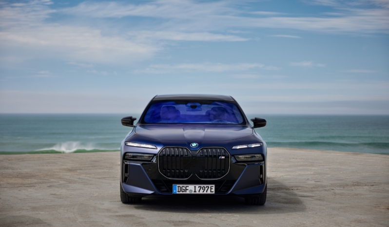 
								BMW i7 M70 xDrive Berline full									