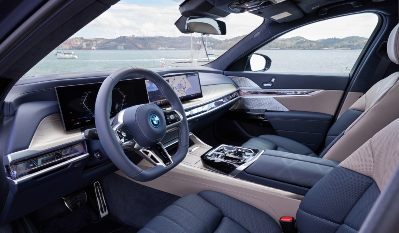 
								BMW i7 M70 xDrive Berline full									