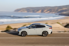 BMW iX2 xDrive30