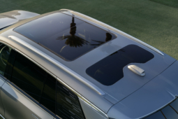 
										Cadillac VISTIQ AWD full									