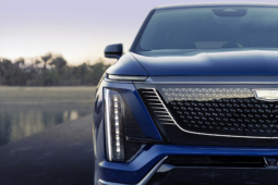 
										Cadillac VISTIQ AWD full									