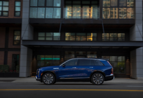 Cadillac VISTIQ AWD