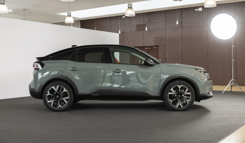 
								Citroën ë-C4 54 kWh full									