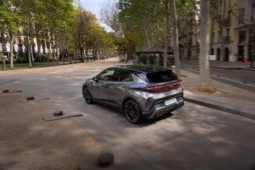 
										CUPRA Born full									