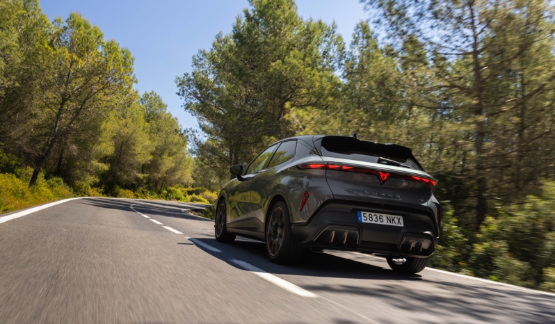 
								CUPRA Born full									