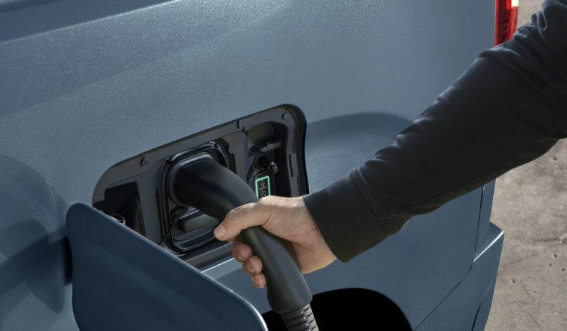 
								Fiat E-Doblò Van 50 kWh full									