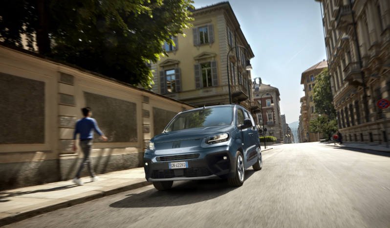 
								Fiat E-Doblò Van 50 kWh full									
