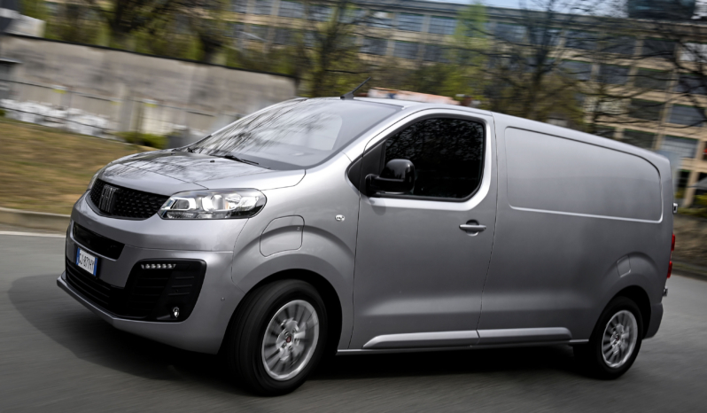 
								Fiat E-Ulysse 75 kWh full									