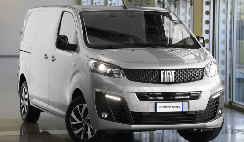 
								Fiat E-Scudo Van 50 kWh full									